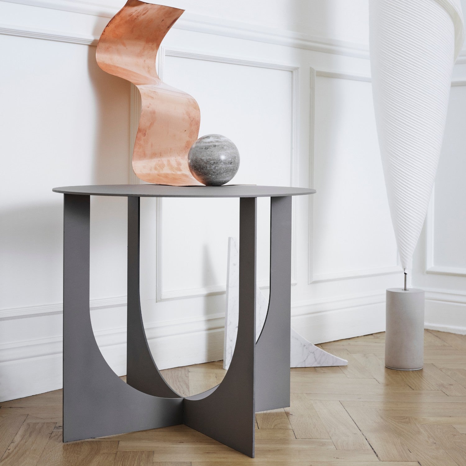 INVERSE MEDIUM - Coffee Table
