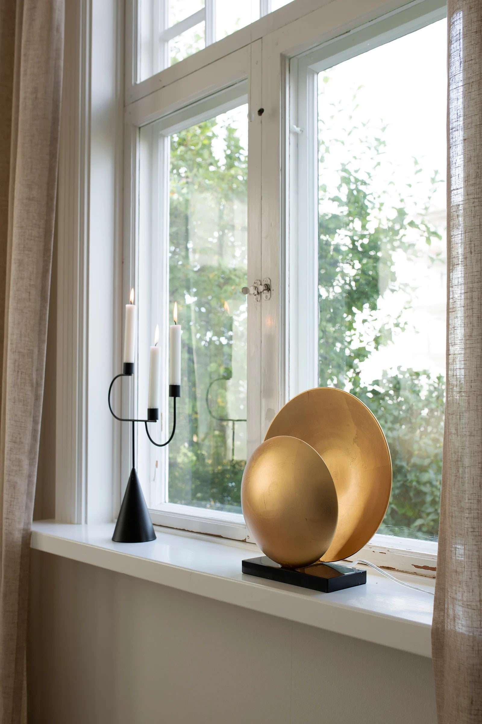 ORBIT - Table Lamp