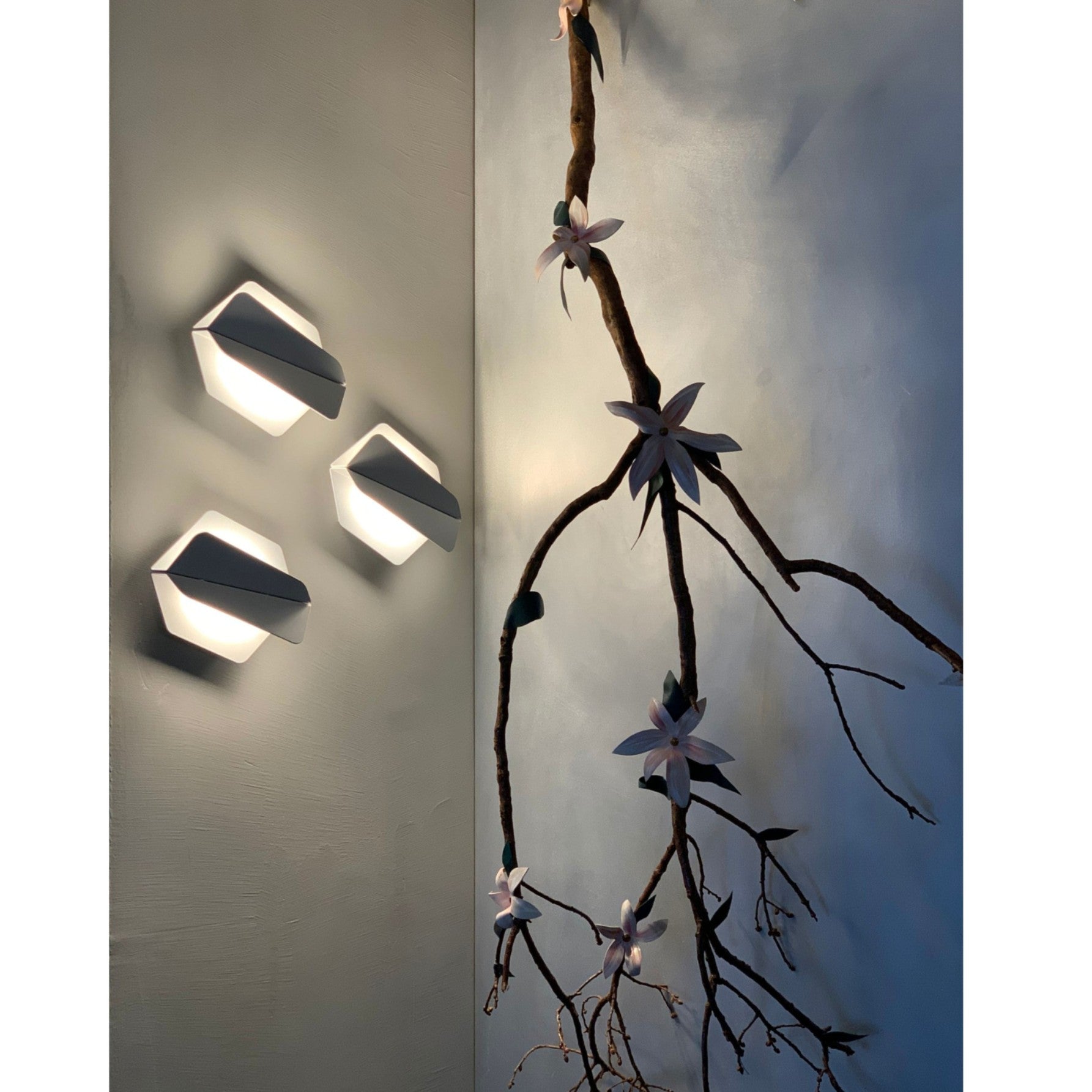 DOLOMITE - Wall Light