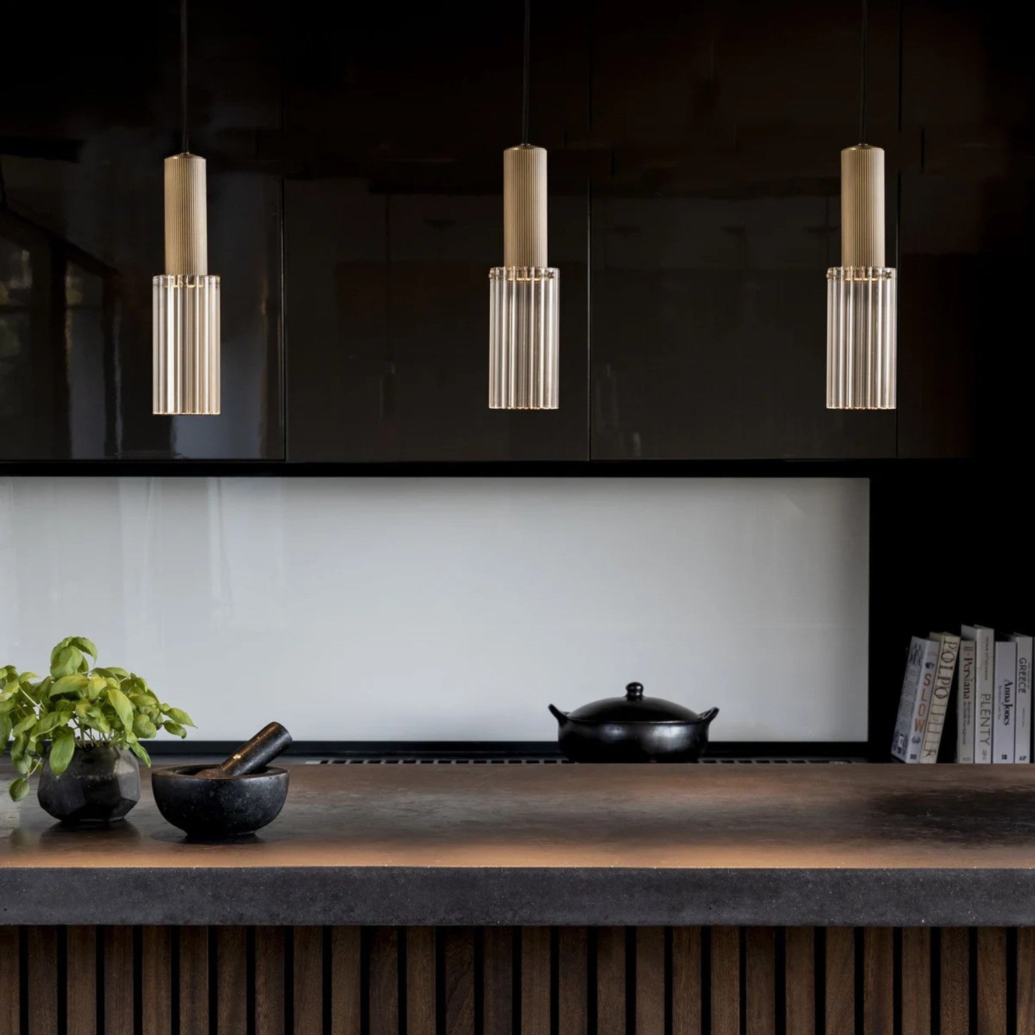 FLUME 80 - Pendant Light