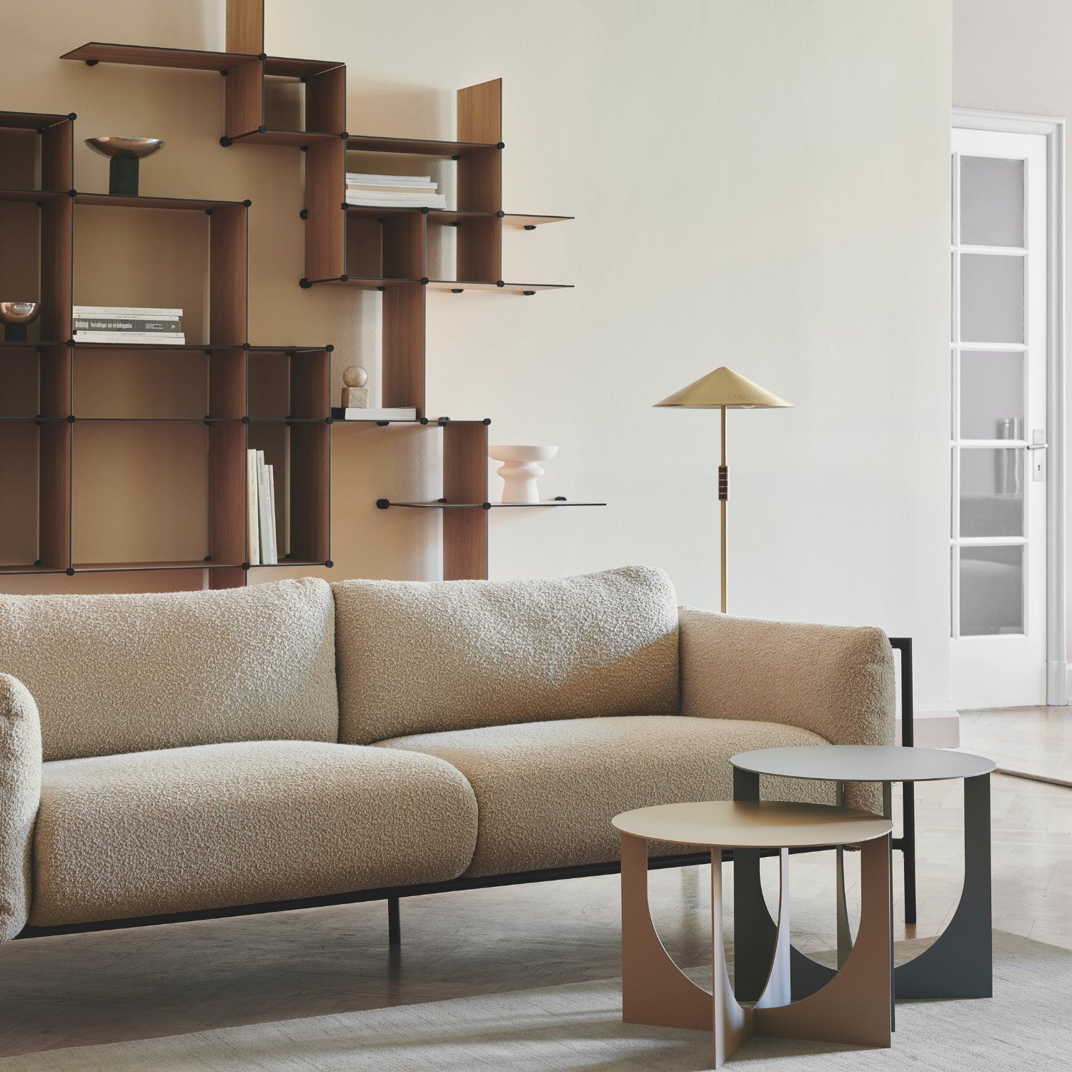 INVERSE MEDIUM - Coffee Table
